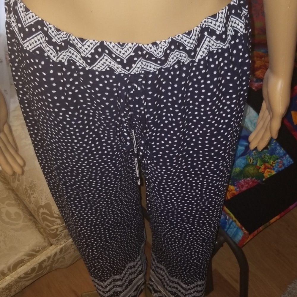 Pants - Picture 3 of 8